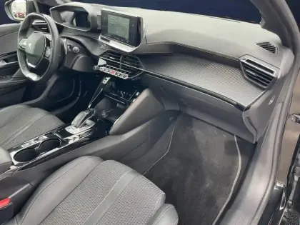 Photo 17 Peugeot 208  PureTech 100 S&S EAT8