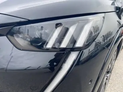 Photo 10 Peugeot 208  PureTech 100 S&S EAT8