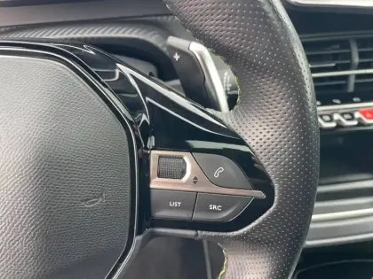 Photo 27 Peugeot 208  PureTech 100 S&S EAT8