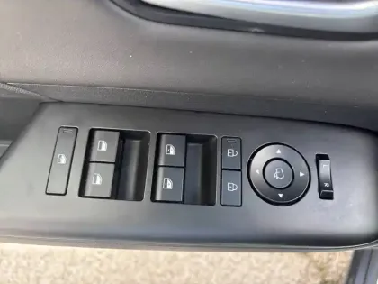 Photo 21 Hyundai Kona  Hybrid 141