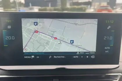 Photo 18 Peugeot 3008  Hybrid 225 e-EAT8