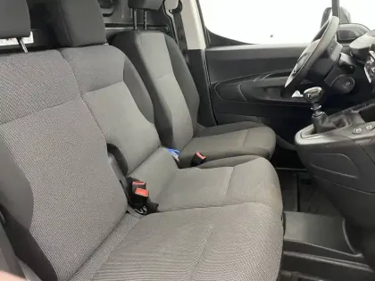 Photo 26 Peugeot Partner  FOURGON XL 950 KG BLUEHDI 130 S&S BVM6