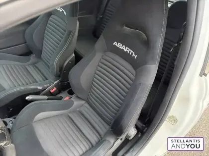 Photo 18 Abarth 500 695 1.4 Turbo 16V T-Jet 180 ch BVM5