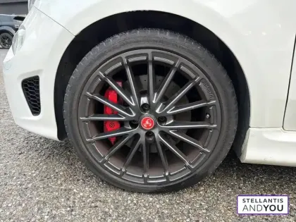 Photo 41 Abarth 500 695 1.4 Turbo 16V T-Jet 180 ch BVM5