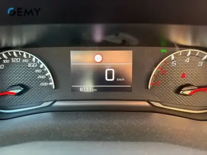 Photo 58 Peugeot 2008  PureTech 100 S&S BVM6