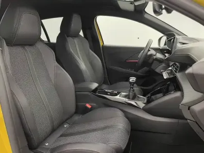 Photo 27 Peugeot 208  PureTech 100 S&S BVM6