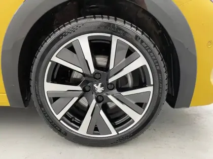 Photo 17 Peugeot 208  PureTech 100 S&S BVM6