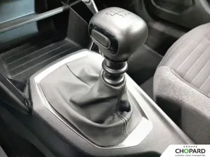 Photo 21 Peugeot 2008 Gén. II Ph1 NG Active Business 5