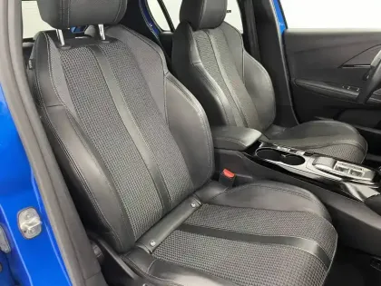 Photo 26 Peugeot 208  Electrique 50 kWh 136ch