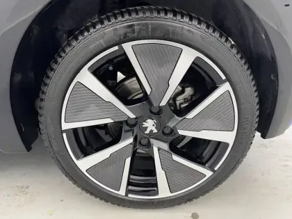 Photo 15 Peugeot 208  Electrique 50 kWh 136ch