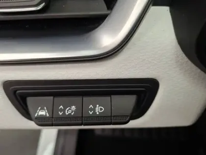 Photo 32 Renault Clio  E-Tech 140 - 21N