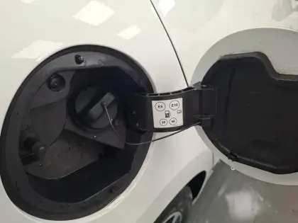 Photo 11 Renault Clio  E-Tech 140 - 21N