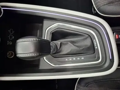 Photo 37 Renault Clio  E-Tech 140 - 21N