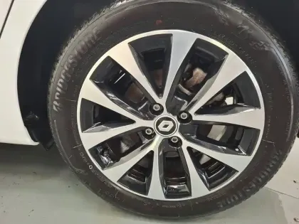 Photo 17 Renault Clio  E-Tech 140 - 21N