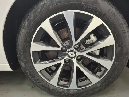 Photo 14 Renault Clio  E-Tech 140 - 21N