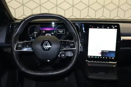 Photo 16 Renault Megane  E-Tech EV60 220 ch optimum charge