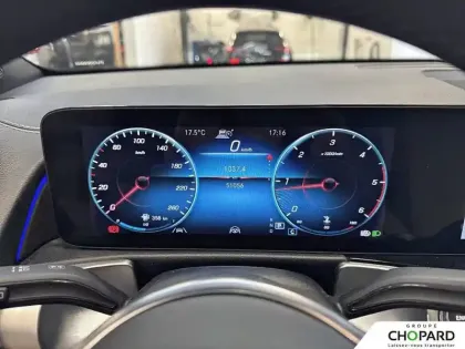 Photo 16 Mercedes GLB  200 d 8G-DCT