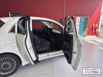 Photo 23 Fiat 500  3+1 e 95 ch