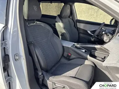 Photo 17 Peugeot 5008  Hybrid 145 ch e-DCS6