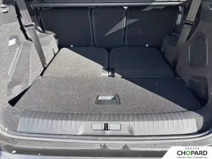 Photo 28 Peugeot 5008  Hybrid 145 ch e-DCS6