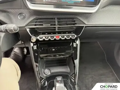 Photo 15 Peugeot 2008  Electrique 136 ch