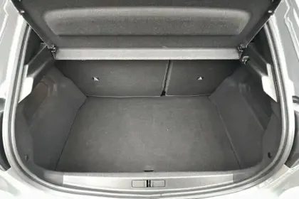 Photo 41 Peugeot 208  Hybrid 100 e-DCS6