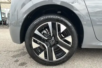 Photo 30 Peugeot 208 Gén. II Ph2 Allure 5