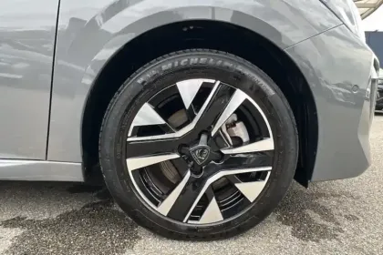 Photo 91 Peugeot 208  Hybrid 100 e-DCS6