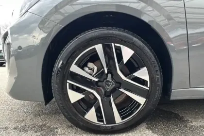 Photo 28 Peugeot 208 Gén. II Ph2 Allure 5