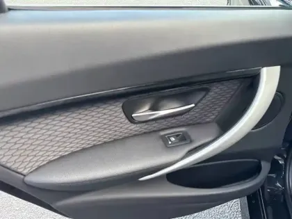 Photo 78 BMW Serie 3 320d 190 ch