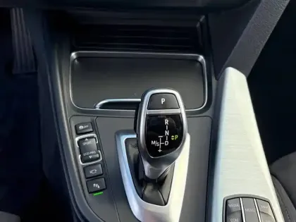 Photo 64 BMW Serie 3 320d 190 ch