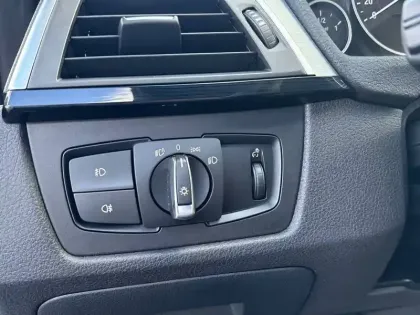 Photo 58 BMW Serie 3 320d 190 ch