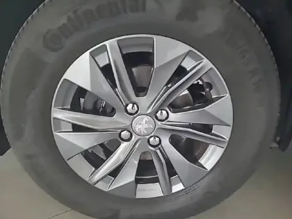 Photo 33 Peugeot 2008 Gén. II Ph1 NG Style 5