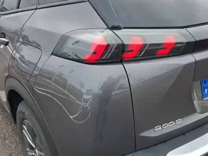 Photo 16 Peugeot 2008  PureTech 130 S&S EAT8