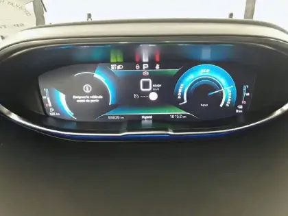 Photo 9 Peugeot 3008 Gén. II Ph2 Roadtrip 5