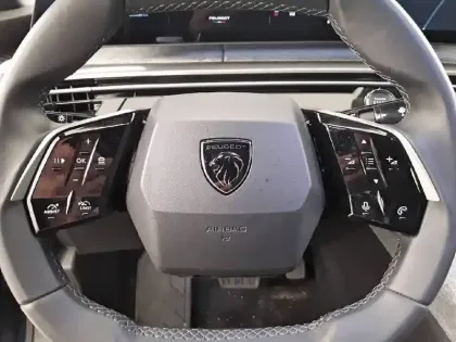 Photo 8 Peugeot 3008  Hybrid 145 e-DCS6