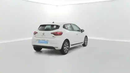 Photo 22 Renault Clio  E-Tech full hybrid 145