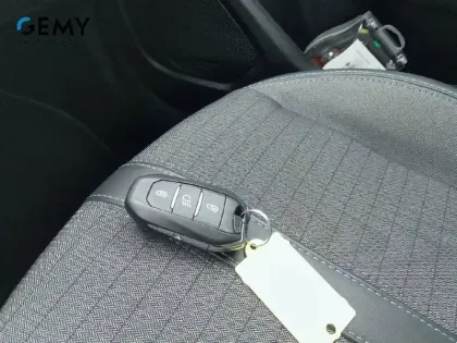 Photo 27 Peugeot 2008  PureTech 130 S&S EAT8