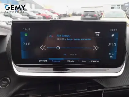 Photo 72 Peugeot 2008  PureTech 130 S&S EAT8