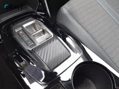 Photo 51 Peugeot 2008  PureTech 130 S&S EAT8