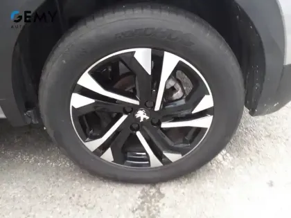 Photo 39 Peugeot 2008  PureTech 130 S&S EAT8