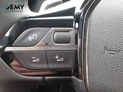 Photo 82 Peugeot 2008  PureTech 130 S&S EAT8