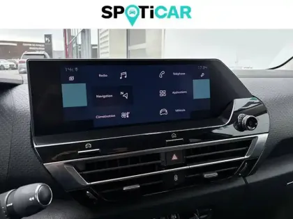 Photo 13 Citroën C4 e- 136 ch Automatique