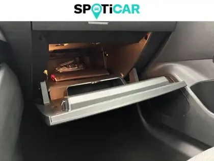 Photo 36 Citroën C4 e- 136 ch Automatique