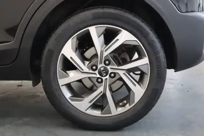 Photo 6 Kia Stonic  1.0 T-GDi 120 ch MHEV DCT7