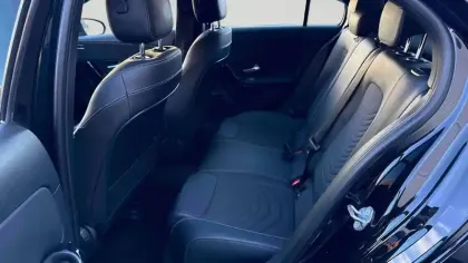 Photo 13 Mercedes Classe A  200 7G-DCT