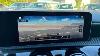 Photo 17 Mercedes Classe A  200 7G-DCT