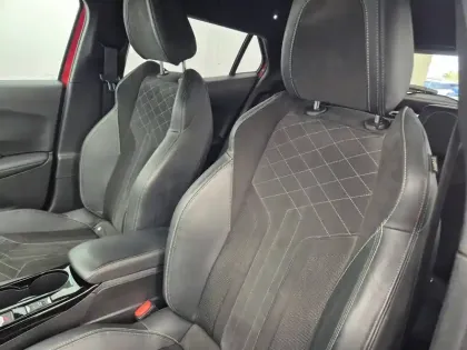 Photo 46 Peugeot 2008  BlueHDi 130 S&S EAT8