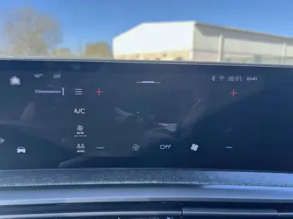 Photo 54 Peugeot 3008  Hybrid 145 e-DCS6