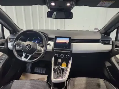 Photo 23 Renault Clio  E-Tech 140 - 21N